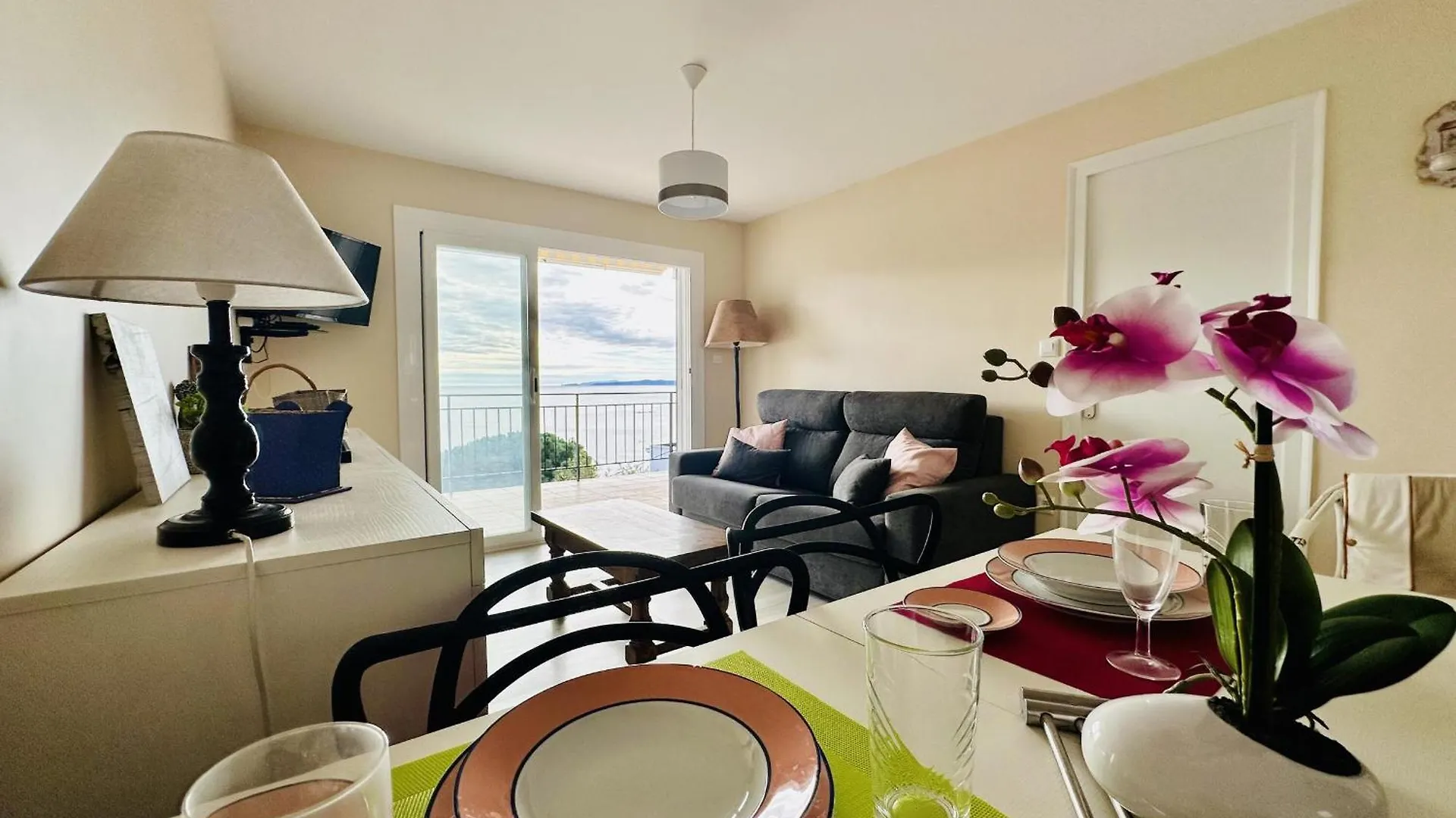 Apartment 3385 Alarona B B4, Vistas Inmillorables A La Cala Playa De Canyelles. Para Relarse Y Disfrutar De La Brisa Del Mar. - Es-258-143 Roses Spain