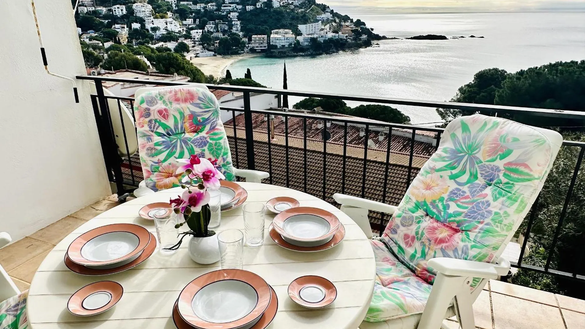 Apartment 3385 Alarona B B4, Vistas Inmillorables A La Cala Playa De Canyelles. Para Relarse Y Disfrutar De La Brisa Del Mar. - Es-258-143 Roses Spain